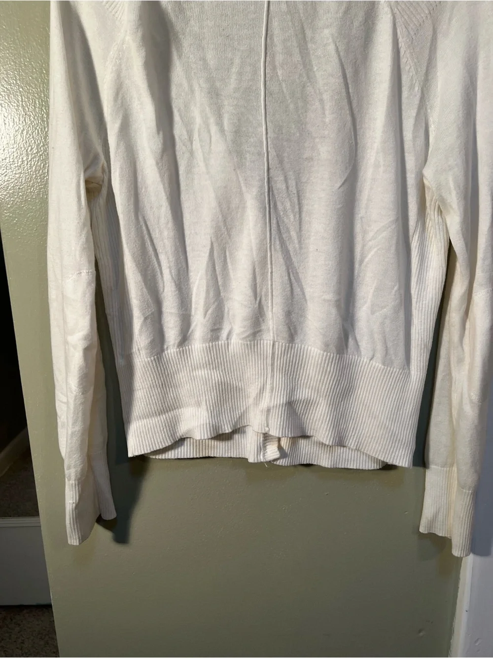 SO Women’s Size Large Cardigan Sweater Button Front V-Neck Cream White Pockets